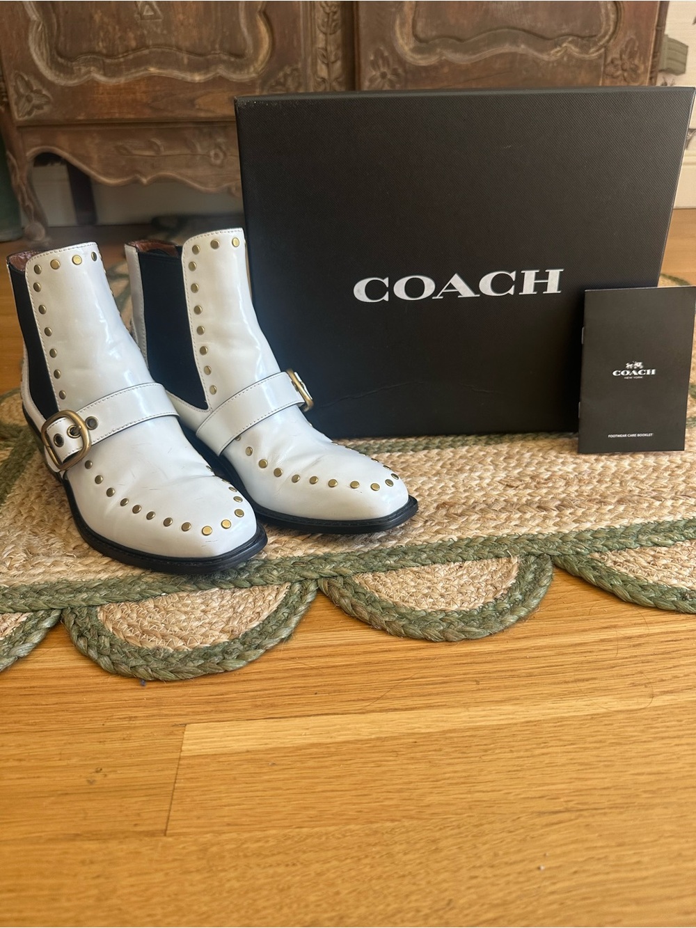 Coach Nora Chelsea Booties White w/Gold Studs Leather w/box & dust bag size 8